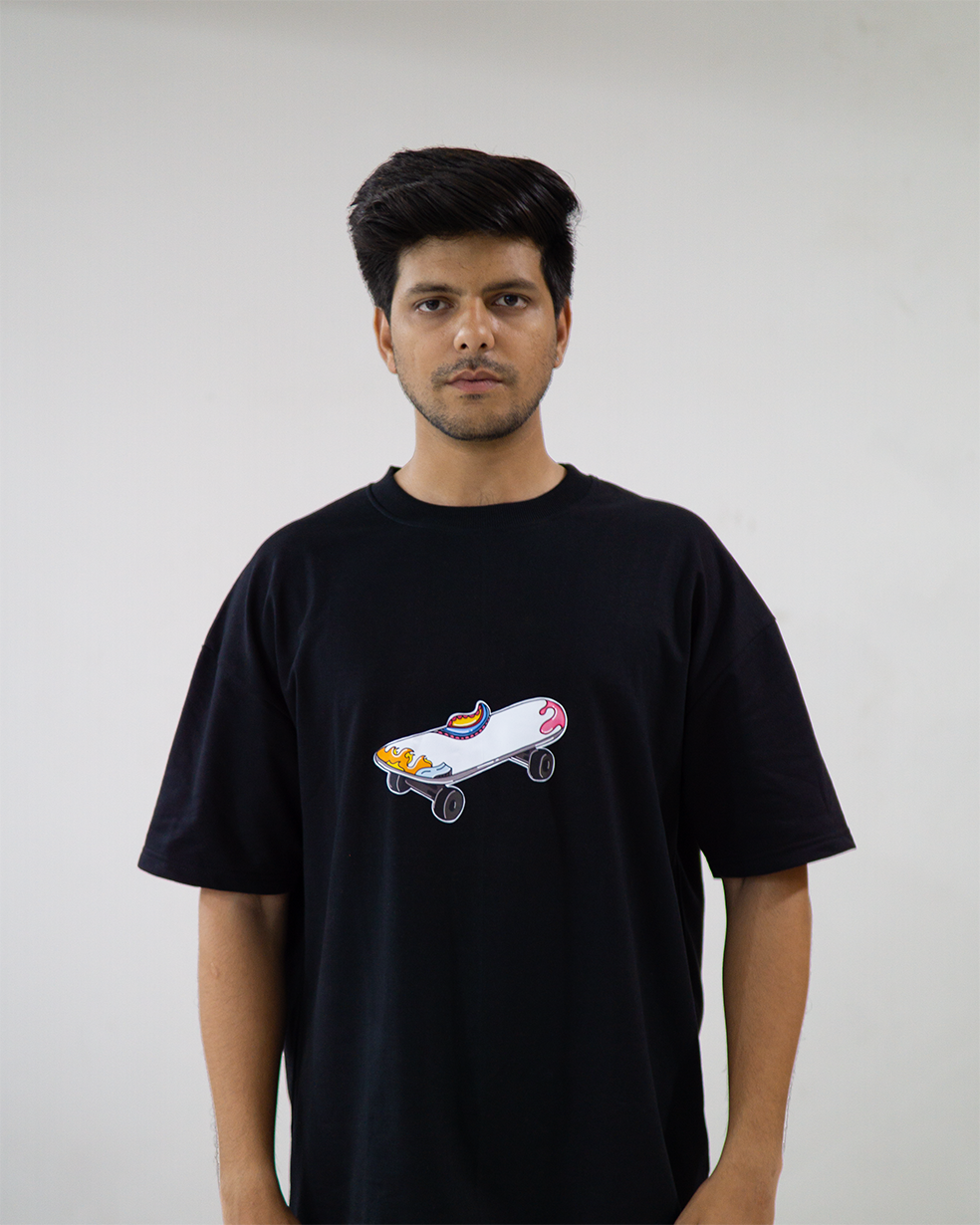 Skaterboy - Oversized Black T-Shirt