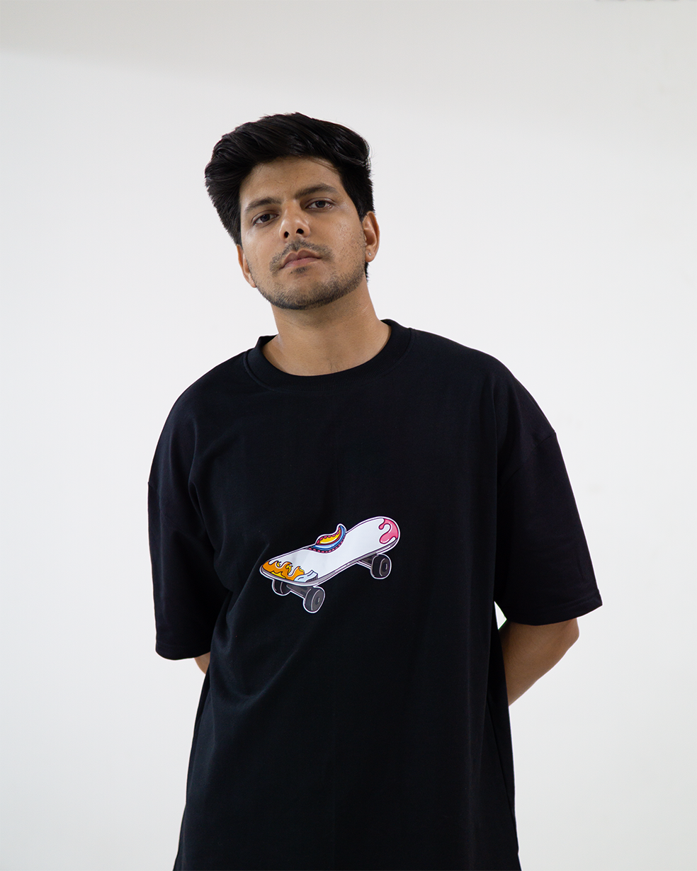 Skaterboy - Oversized Black T-Shirt