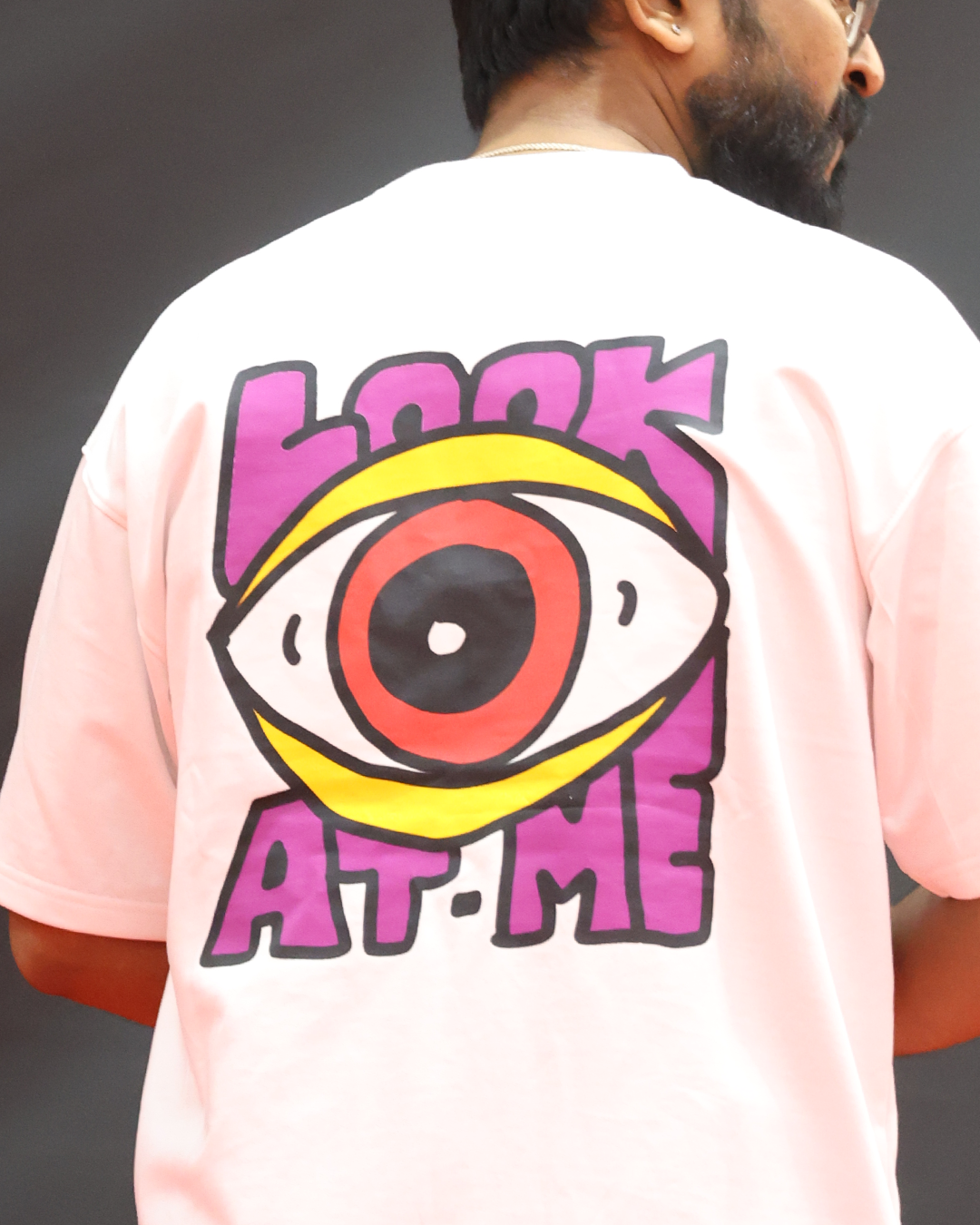 Look at me - Oversized White T-Shirt